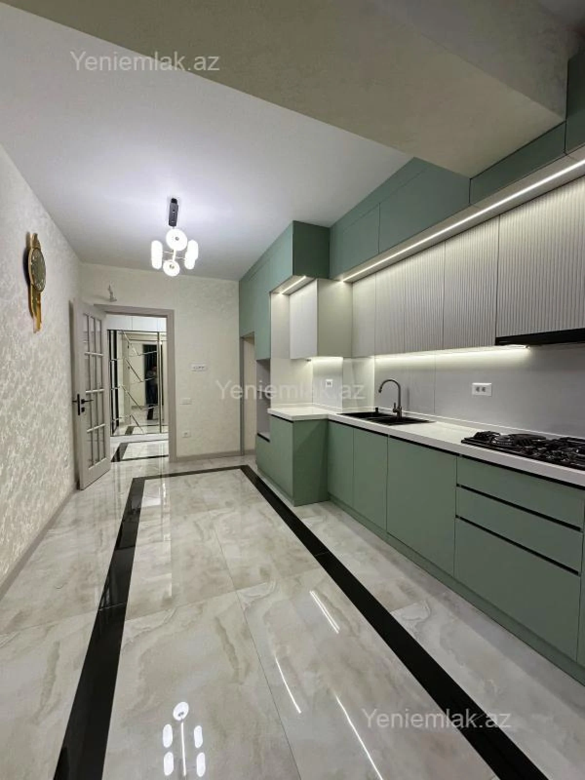 Satılır 3 otaqlı yeni tikili 127 m²