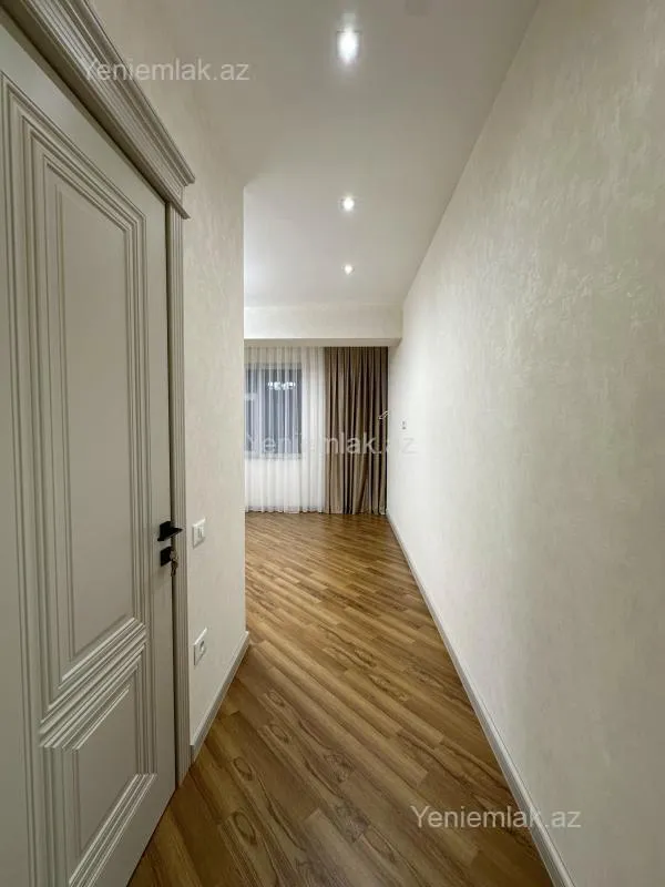 Satılır 3 otaqlı yeni tikili 127 m²