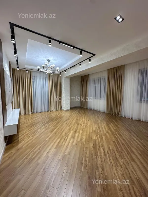 Satılır 3 otaqlı yeni tikili 127 m²