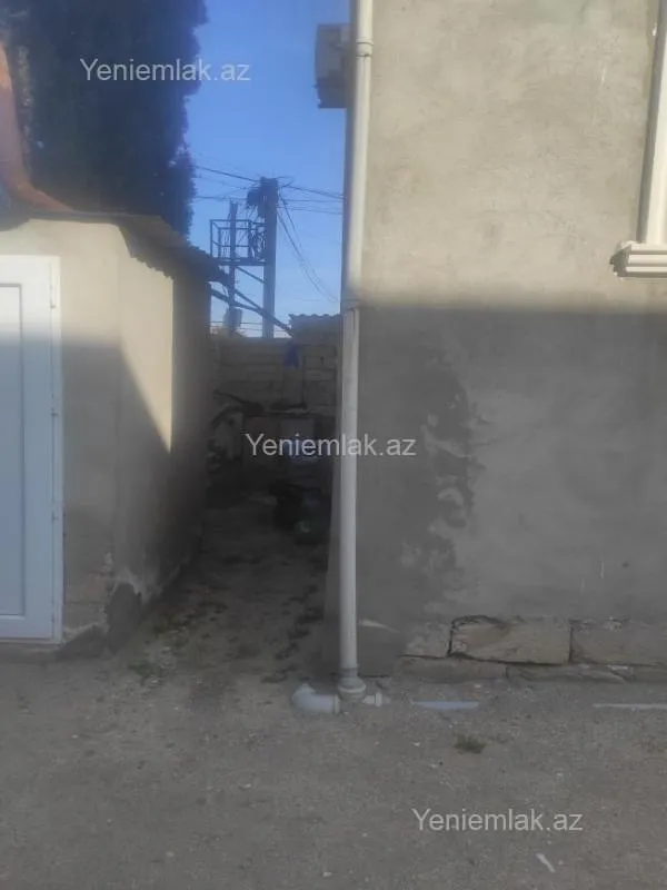 Satılır 4 otaqlı həyət evi 100 m²