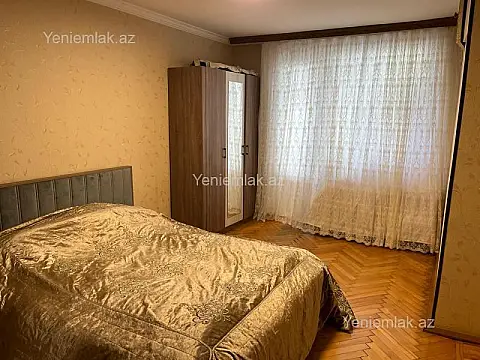 Satılır 3 otaqlı köhnə tikili 70 m²