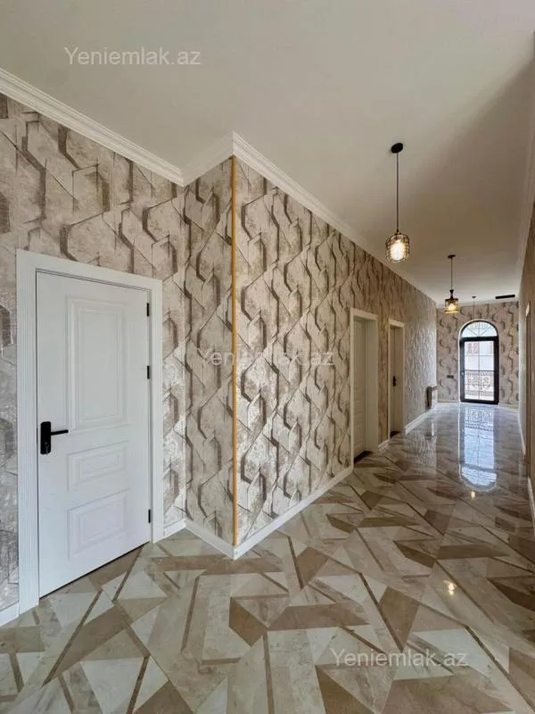 Satılır 4 otaqlı həyət evi 200 m²