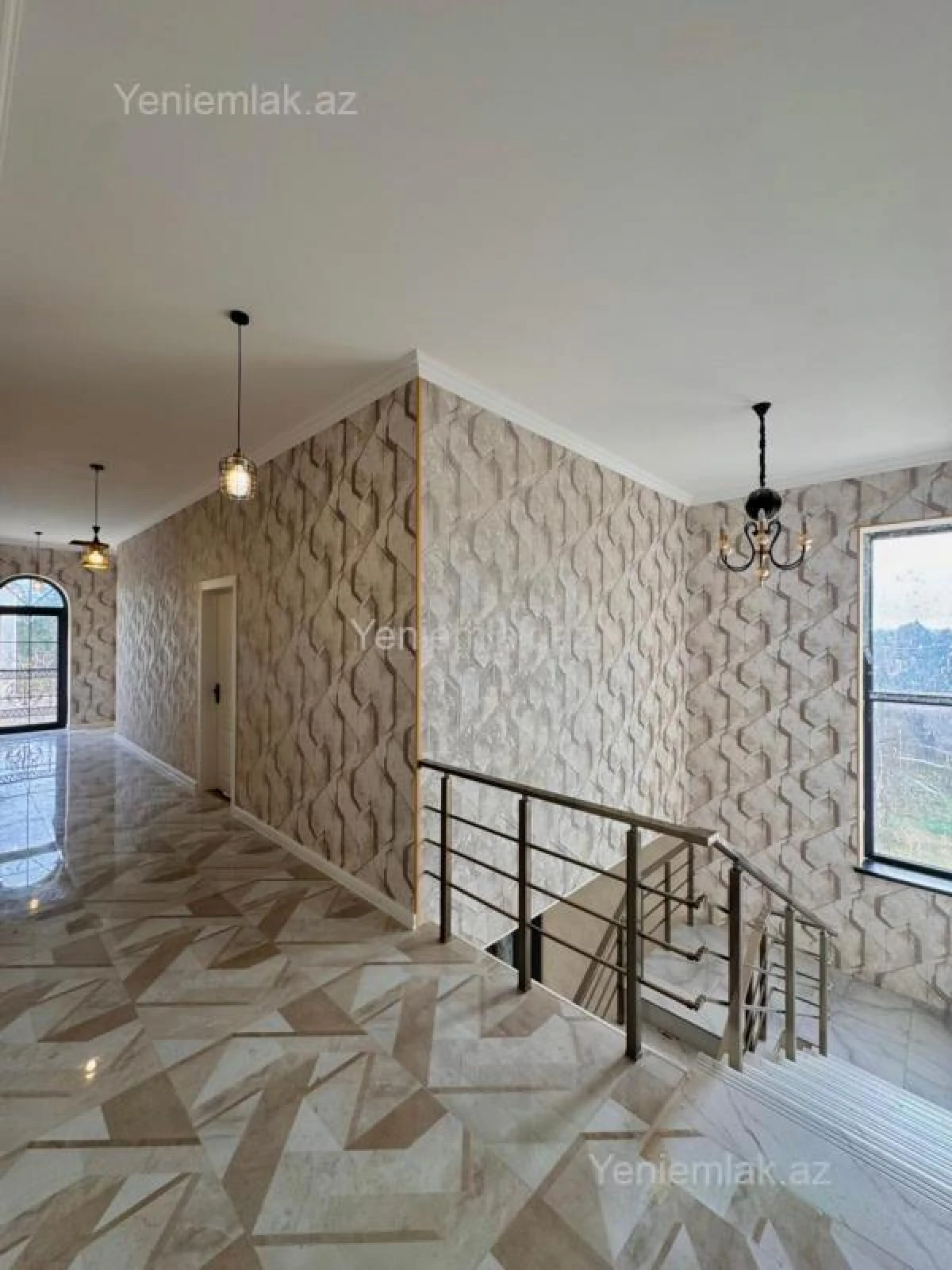 Satılır 4 otaqlı həyət evi 200 m²