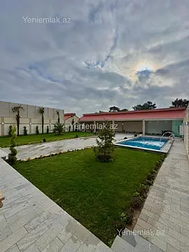 Satılır 5 otaqlı həyət evi 300 m²