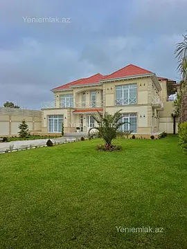 Satılır 5 otaqlı həyət evi 300 m²