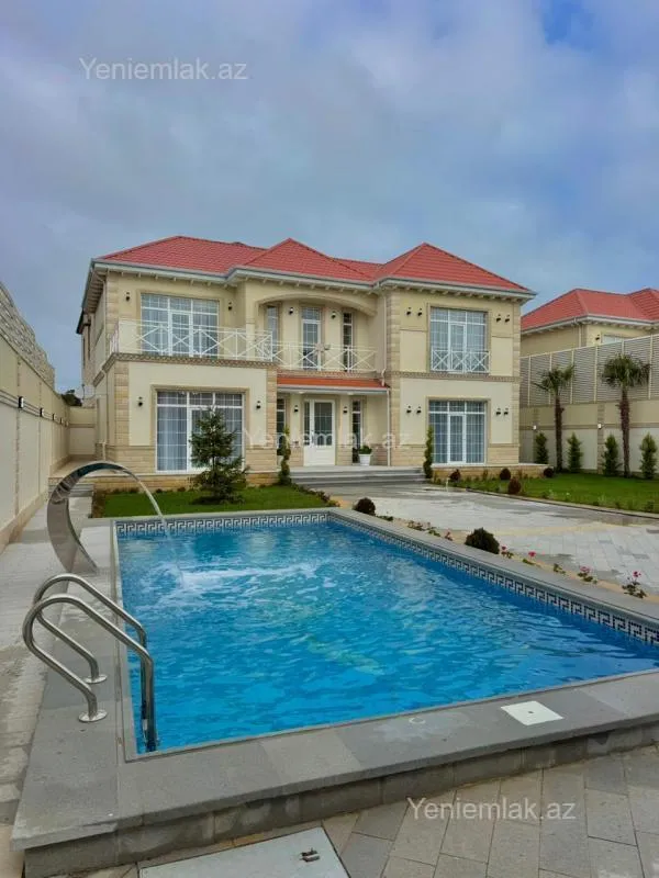 Satılır 5 otaqlı həyət evi 300 m²