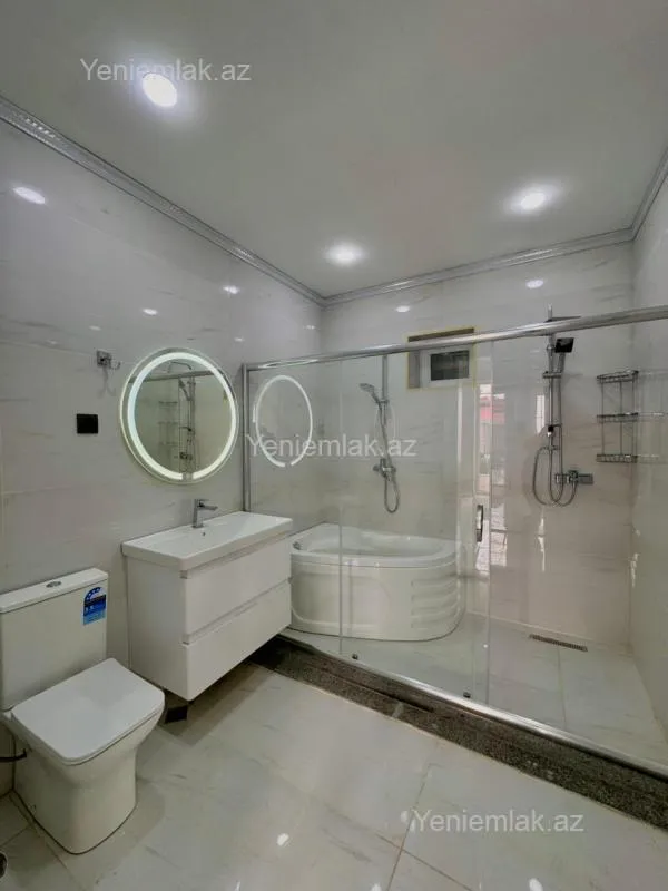 Satılır 5 otaqlı həyət evi 300 m²