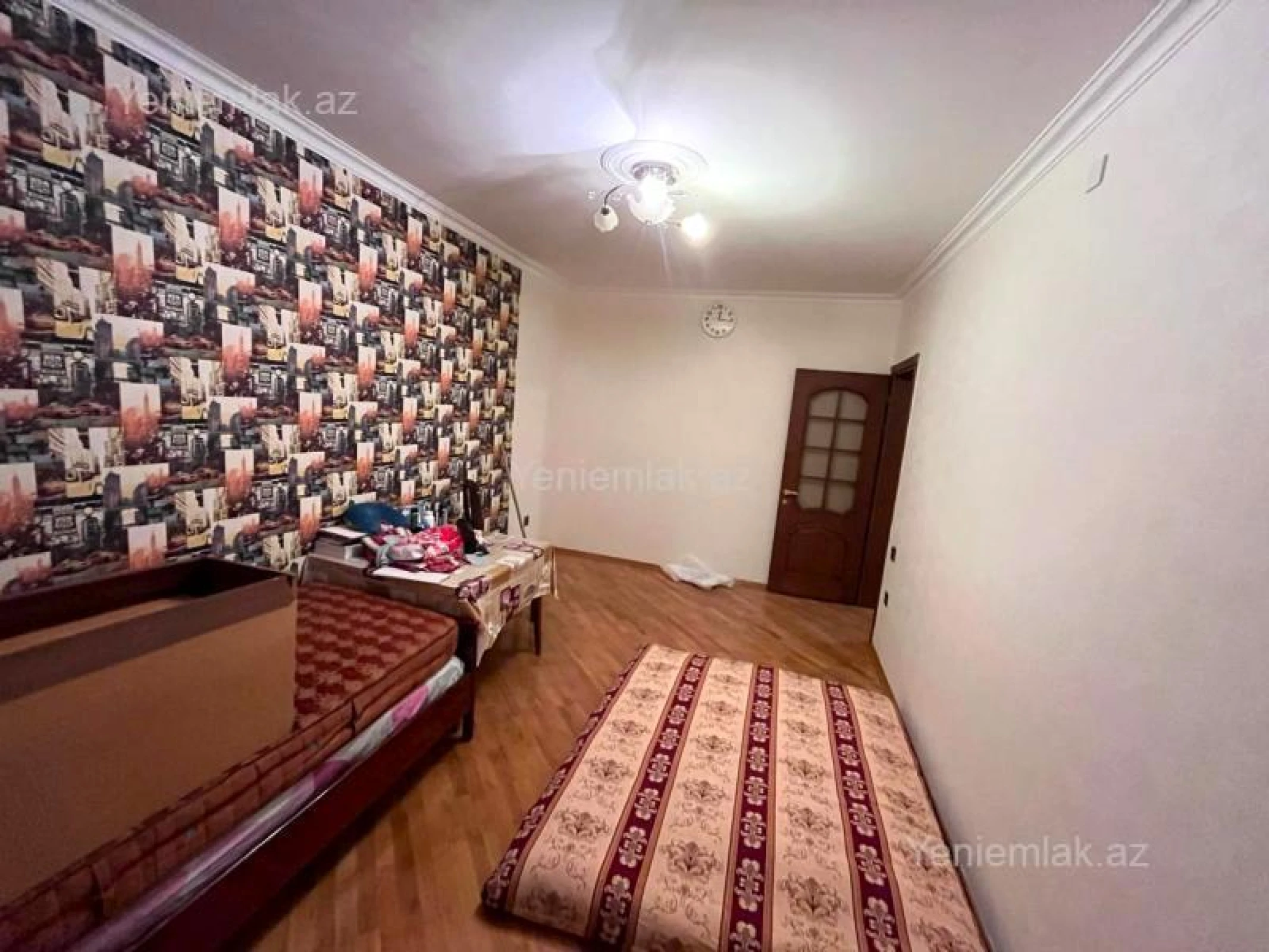 Satılır 3 otaqlı köhnə tikili 100 m²