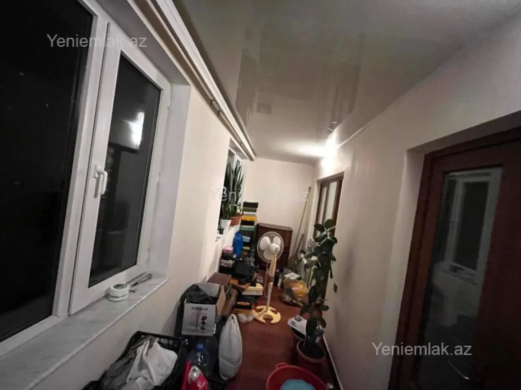 Satılır 3 otaqlı köhnə tikili 100 m²