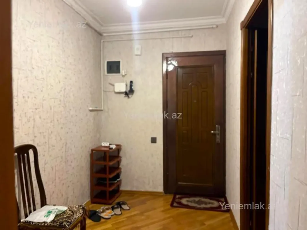 Satılır 3 otaqlı köhnə tikili 100 m²