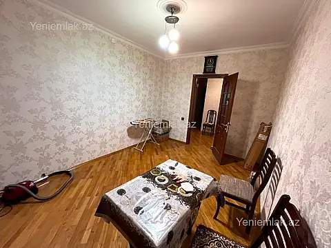 Satılır 3 otaqlı köhnə tikili 100 m²