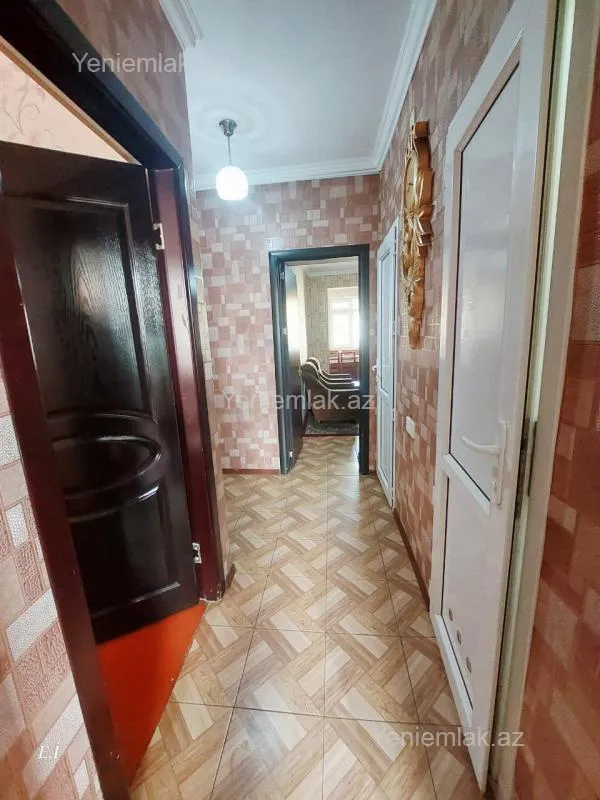 Satılır 5 otaqlı köhnə tikili 90 m²