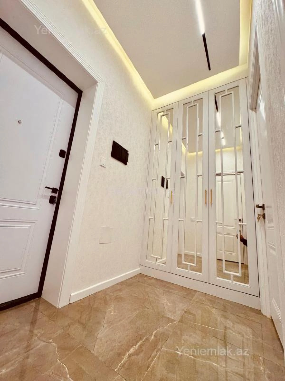 Satılır 2 otaqlı yeni tikili 60 m²