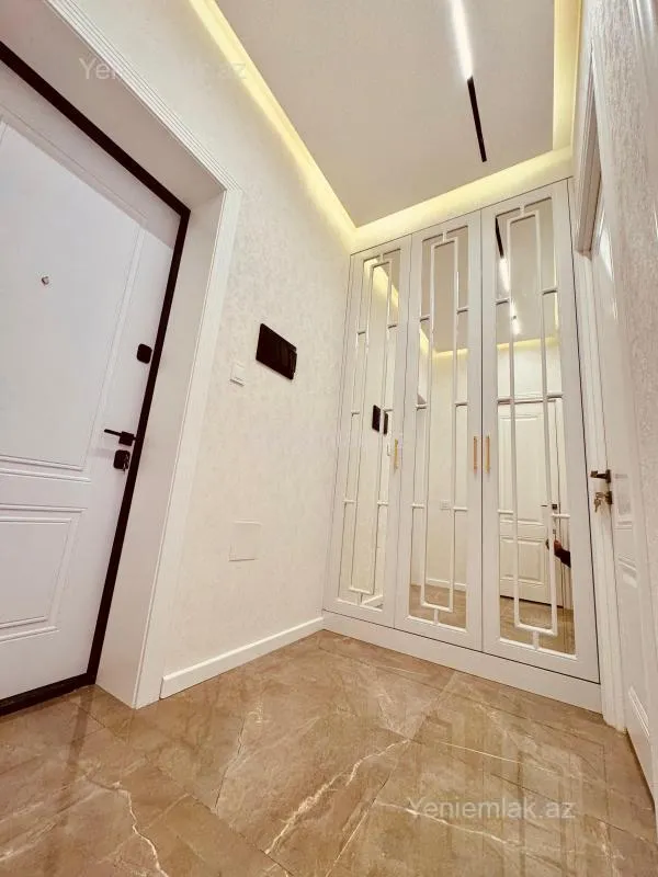 Satılır 2 otaqlı yeni tikili 60 m²