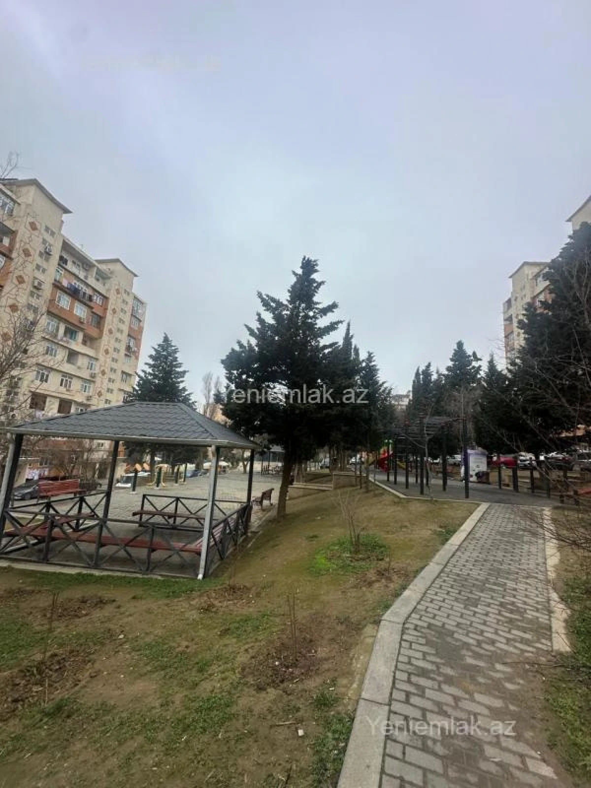 Satılır 2 otaqlı köhnə tikili 44 m²
