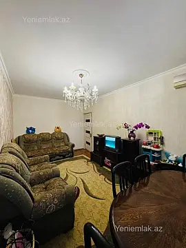 Satılır 3 otaqlı köhnə tikili 90 m²