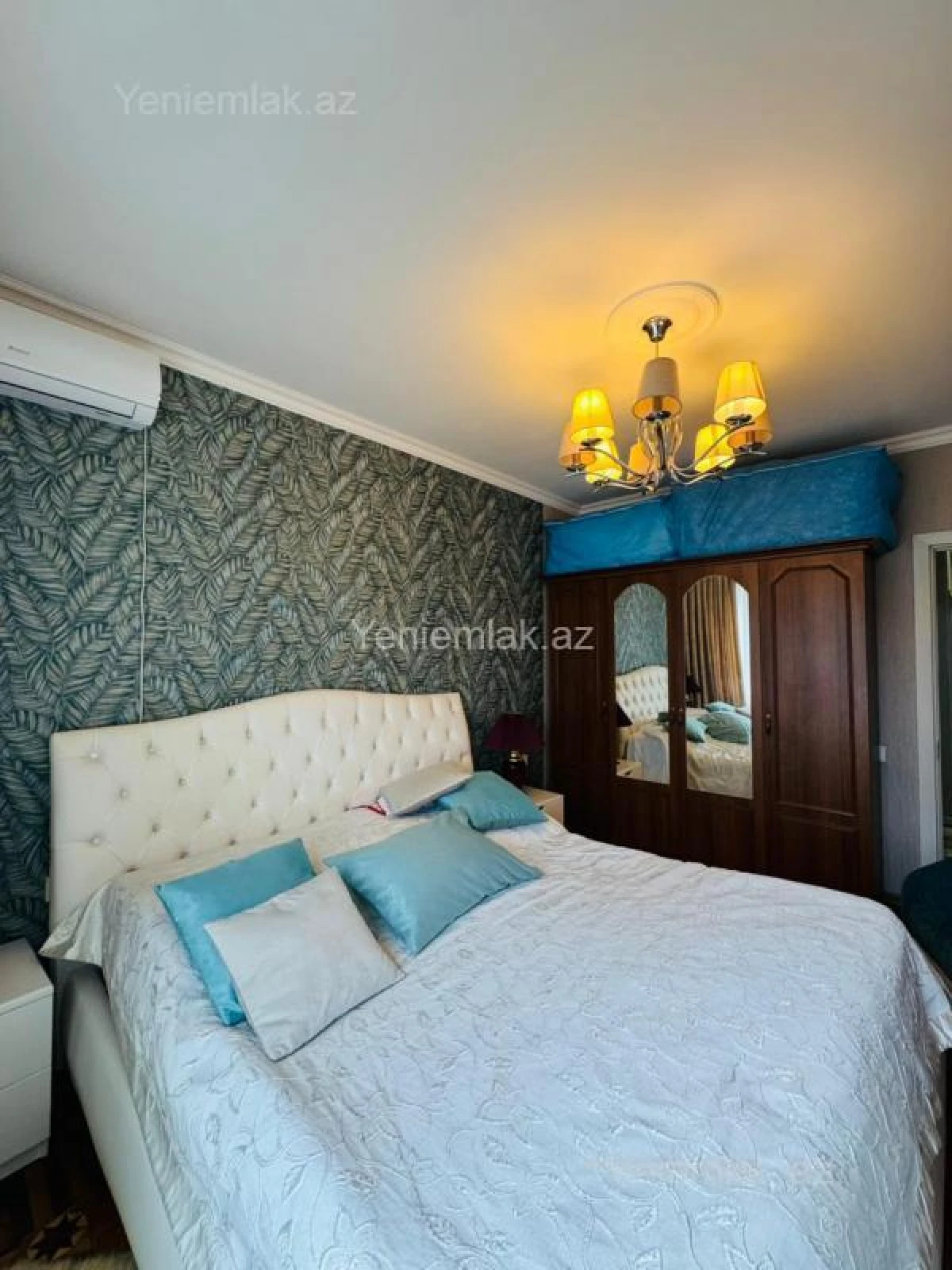 Satılır 3 otaqlı köhnə tikili 90 m²