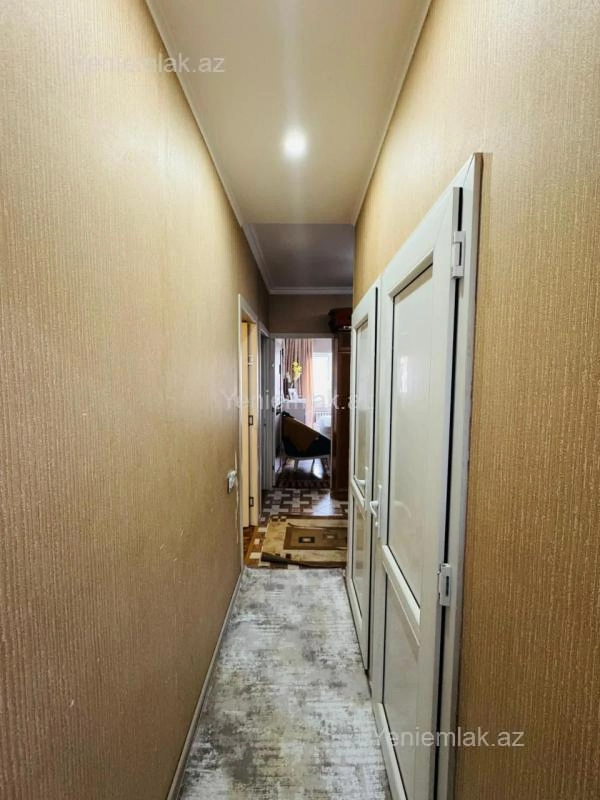 Satılır 3 otaqlı köhnə tikili 90 m²