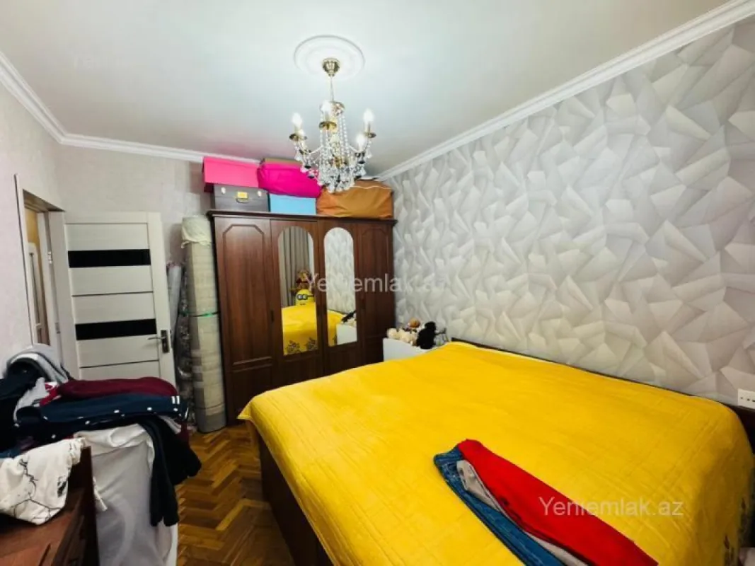 Satılır 3 otaqlı köhnə tikili 90 m²