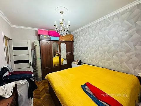 Satılır 3 otaqlı köhnə tikili 90 m²