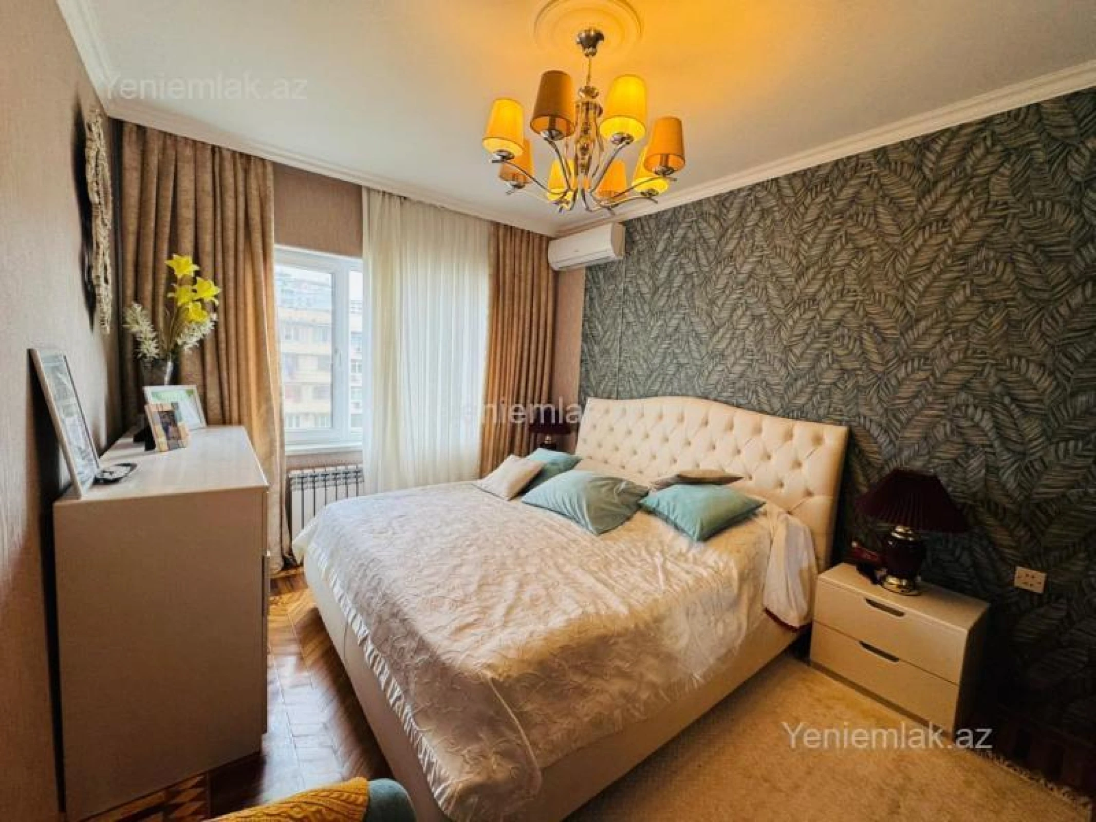 Satılır 3 otaqlı köhnə tikili 90 m²