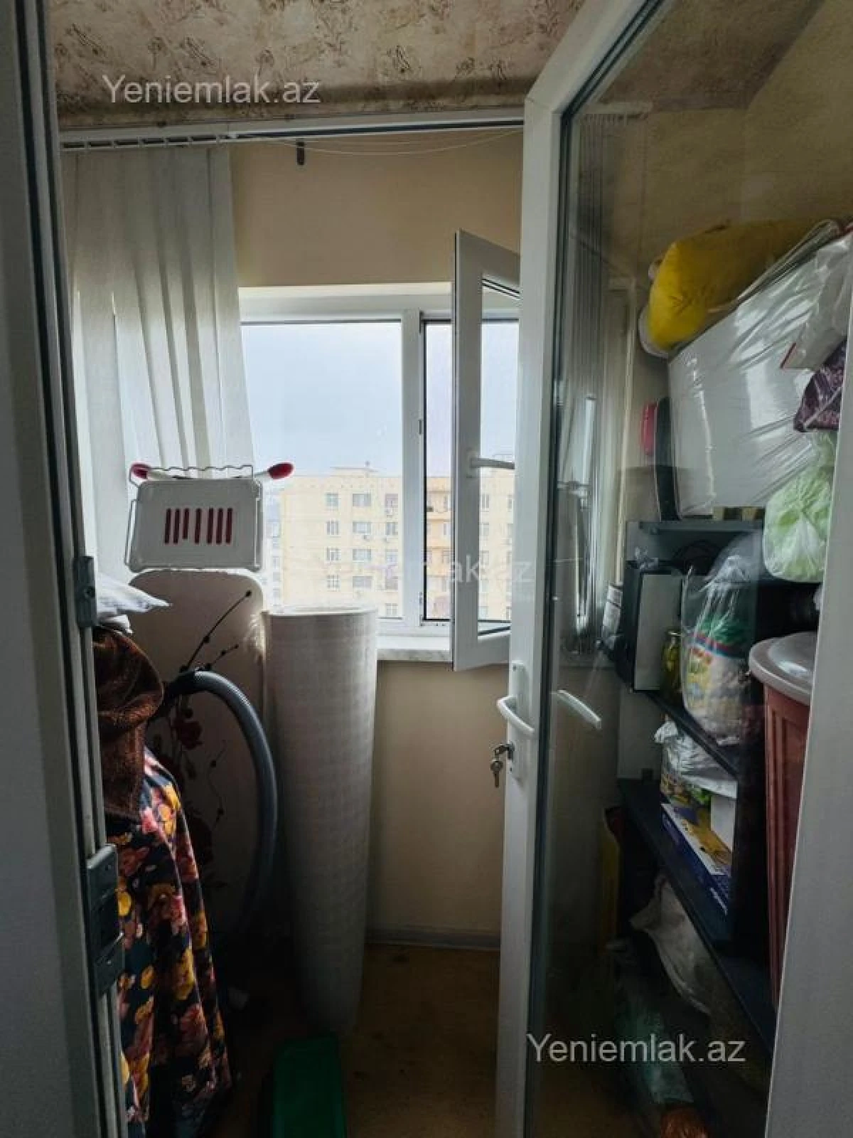 Satılır 3 otaqlı köhnə tikili 90 m²
