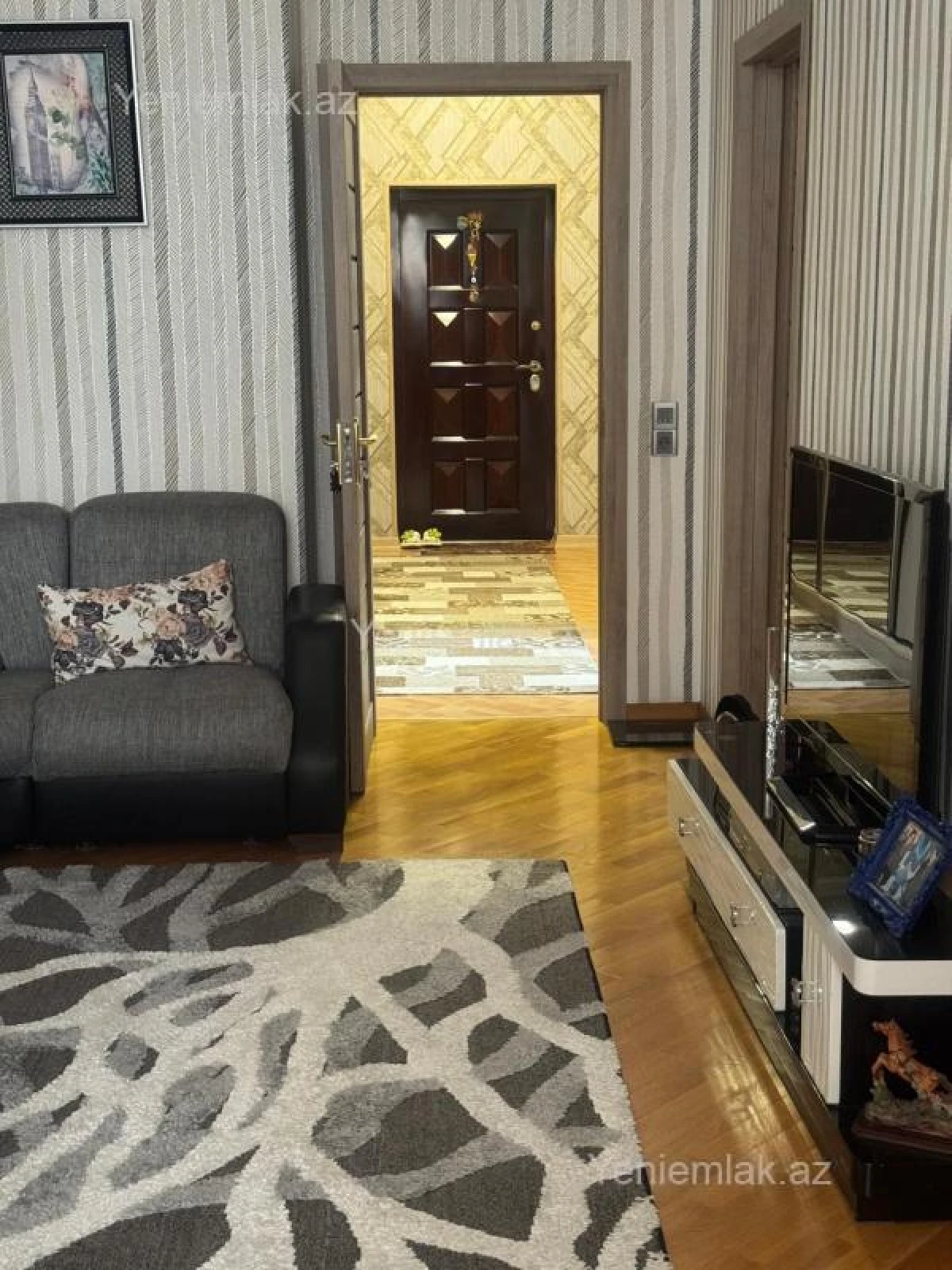 Satılır 3 otaqlı yeni tikili 75 m²