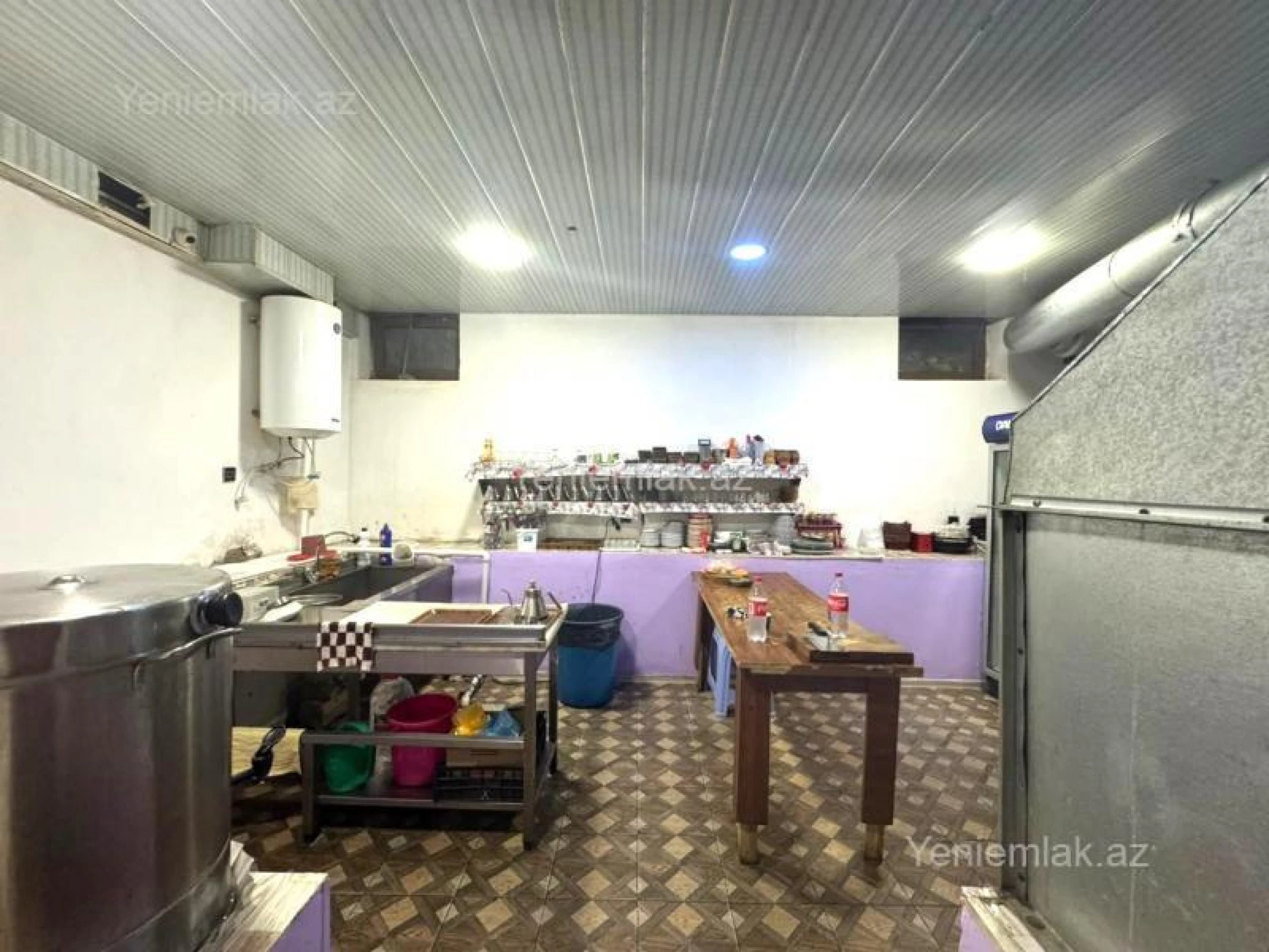 Satılır 3 otaqlı obyekt 155 m²