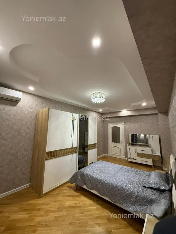 Satılır 3 otaqlı yeni tikili 140 m²