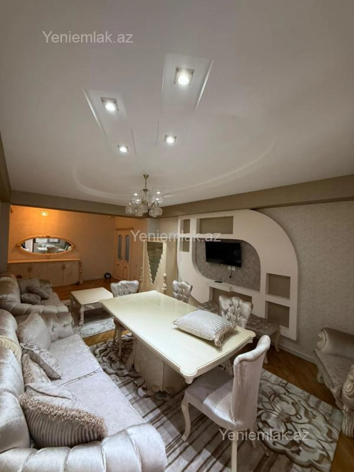 Satılır 3 otaqlı yeni tikili 140 m²