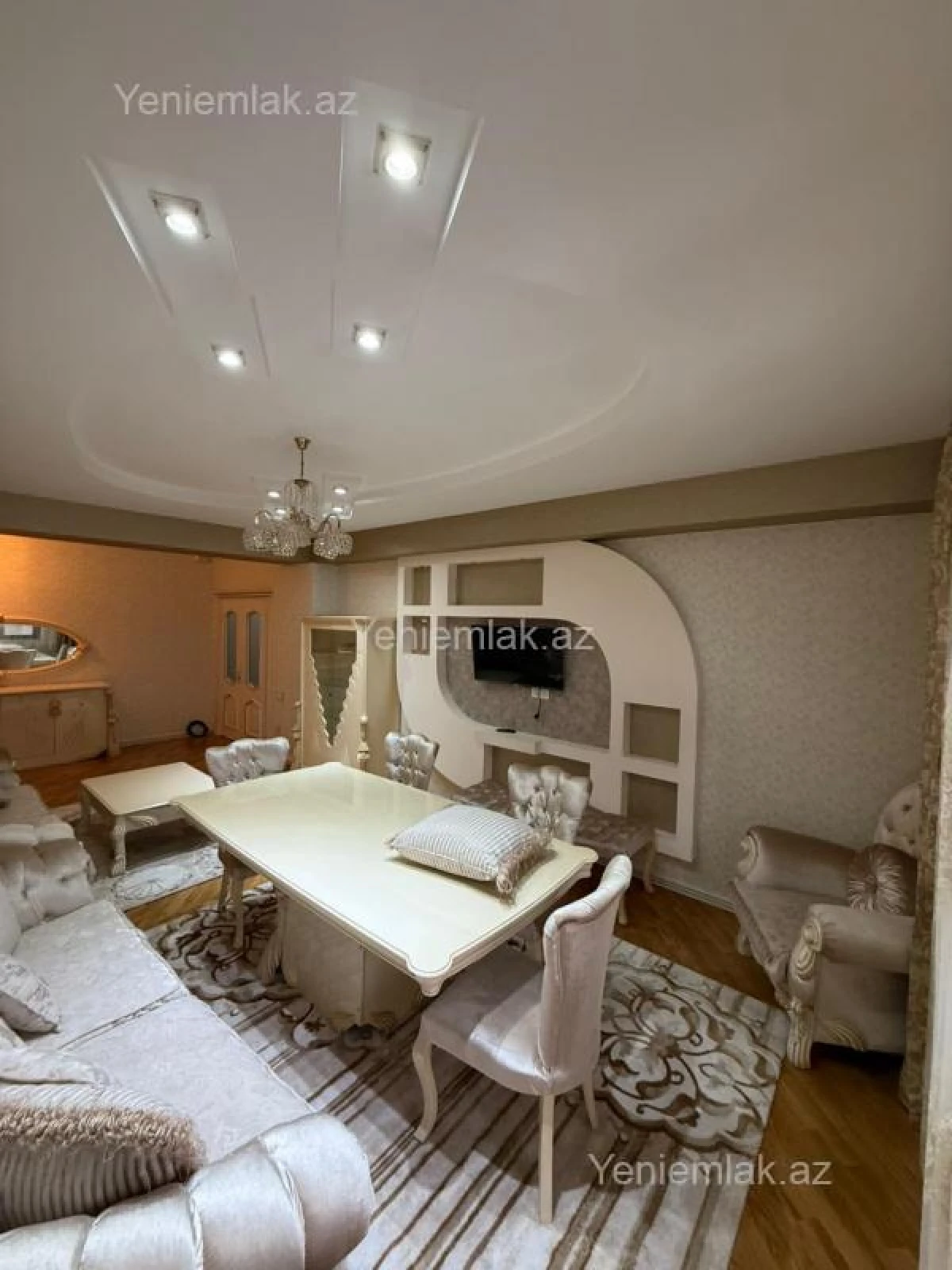 Satılır 3 otaqlı yeni tikili 140 m²