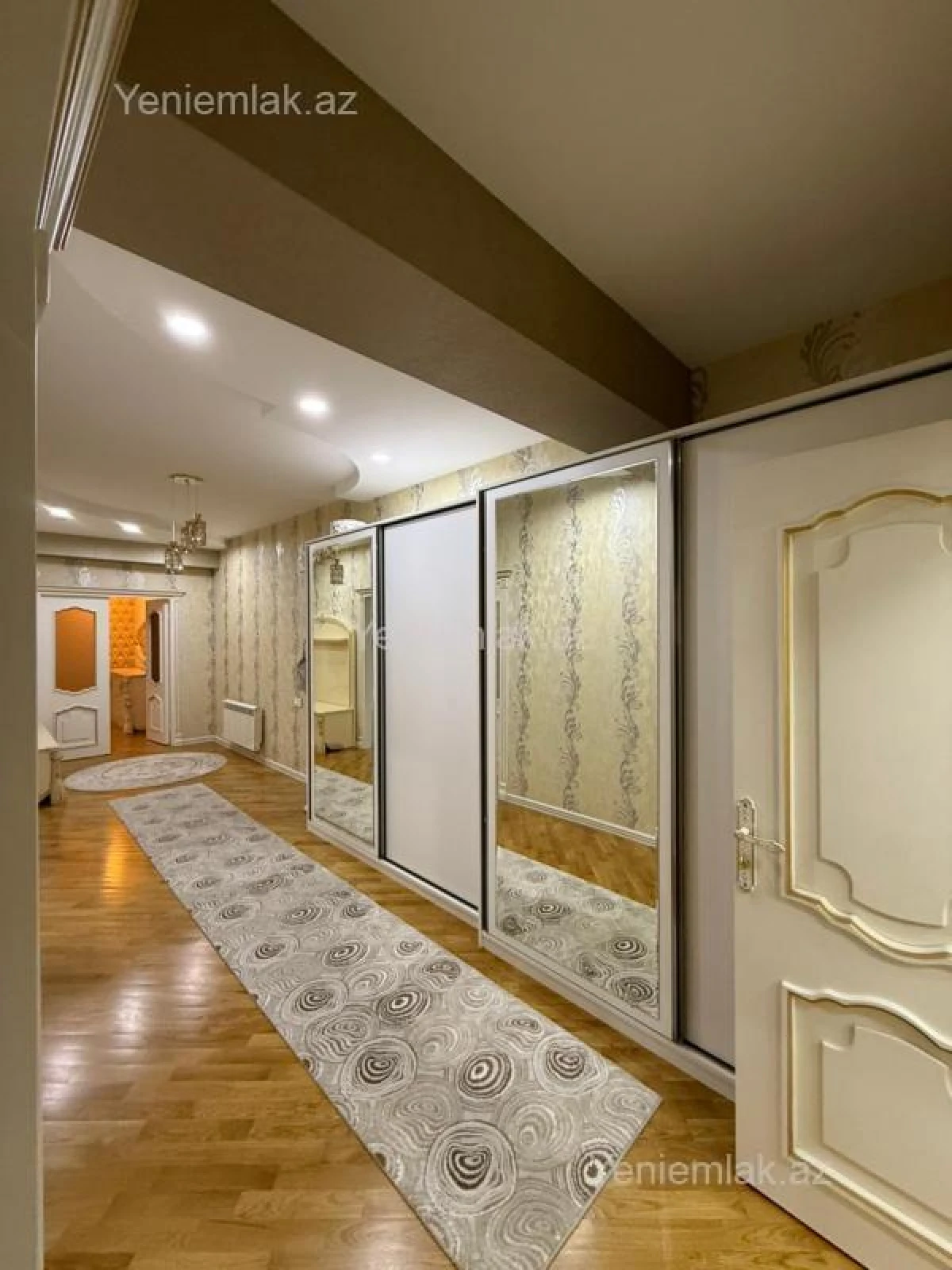 Satılır 3 otaqlı yeni tikili 140 m²