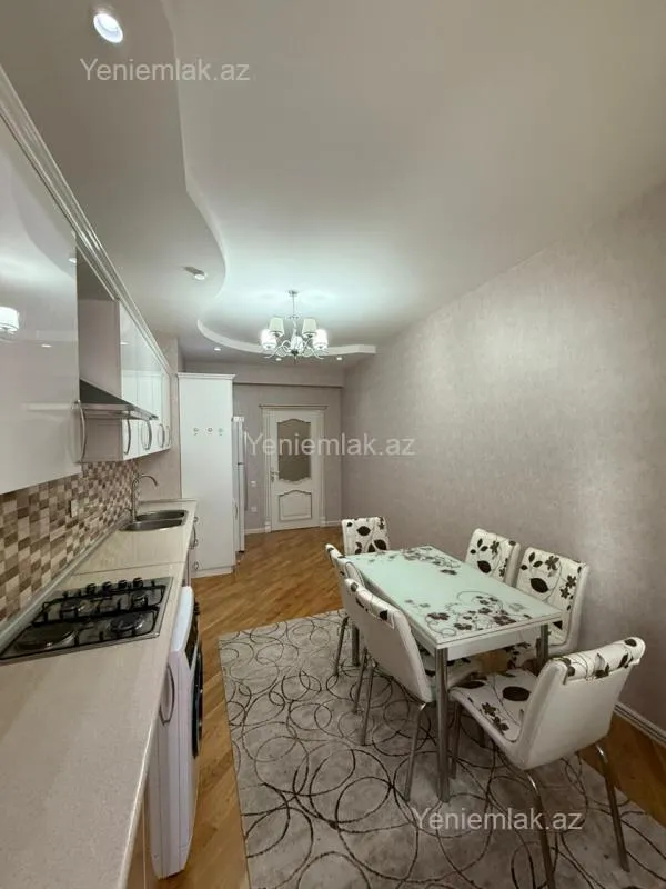 Satılır 3 otaqlı yeni tikili 140 m²