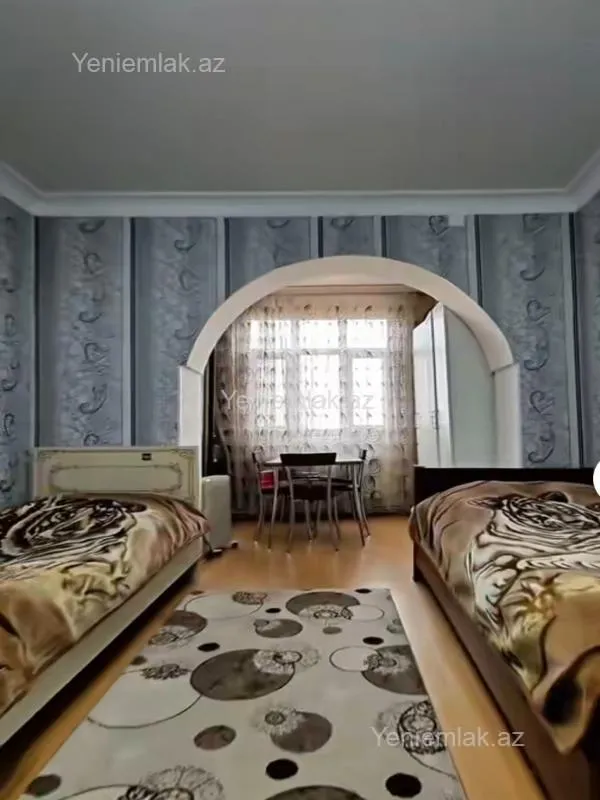 Satılır 3 otaqlı köhnə tikili 76 m²