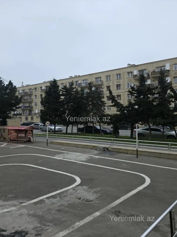 Satılır 3 otaqlı köhnə tikili 76 m²