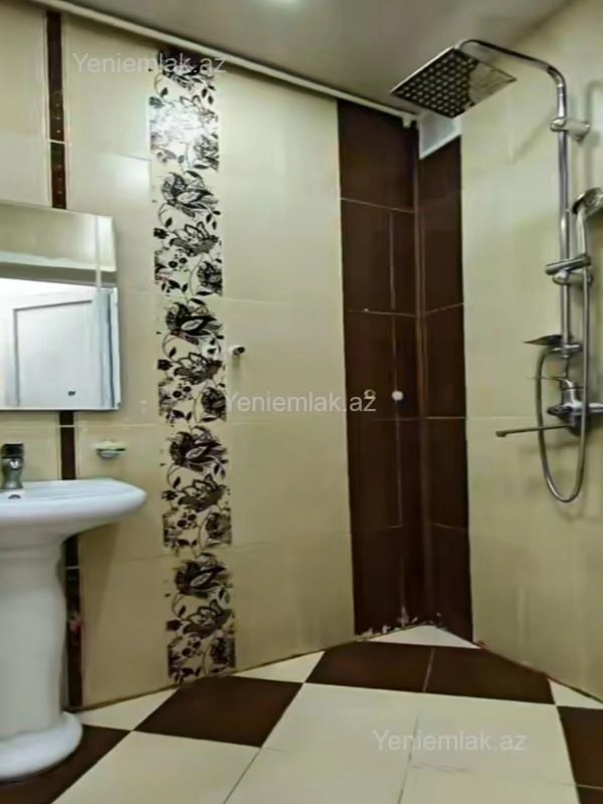 Satılır 3 otaqlı köhnə tikili 76 m²