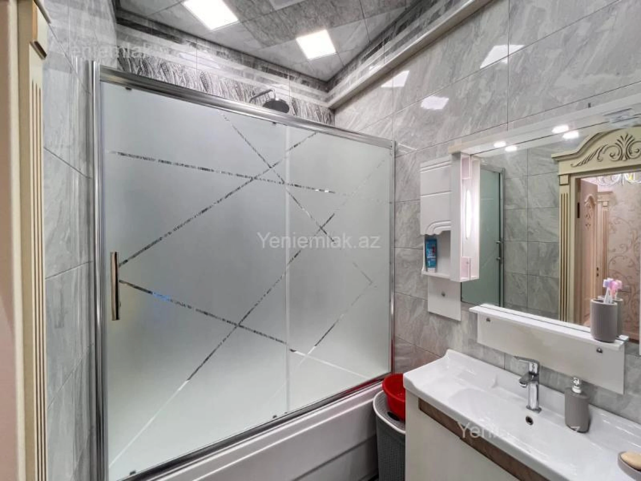 Satılır 4 otaqlı yeni tikili 170 m²