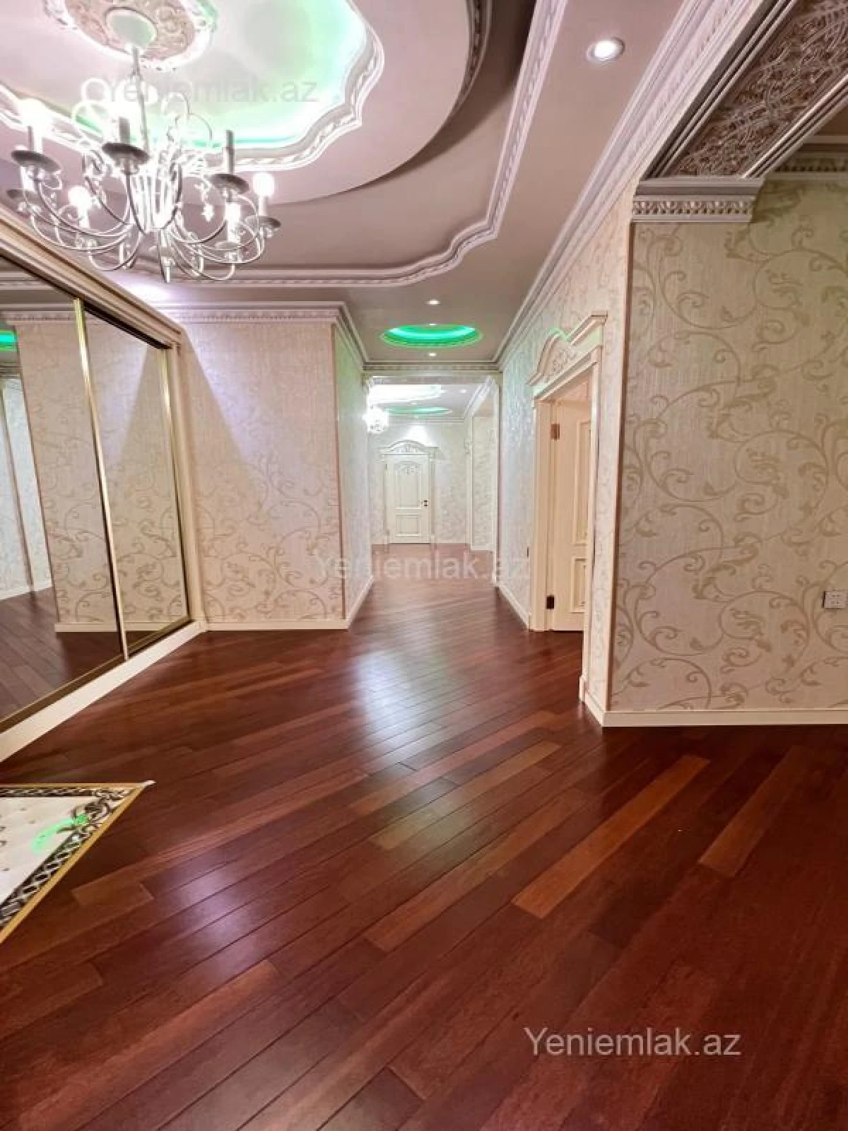 Satılır 4 otaqlı yeni tikili 170 m²