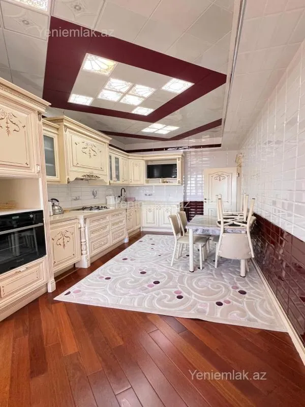 Satılır 4 otaqlı yeni tikili 170 m²