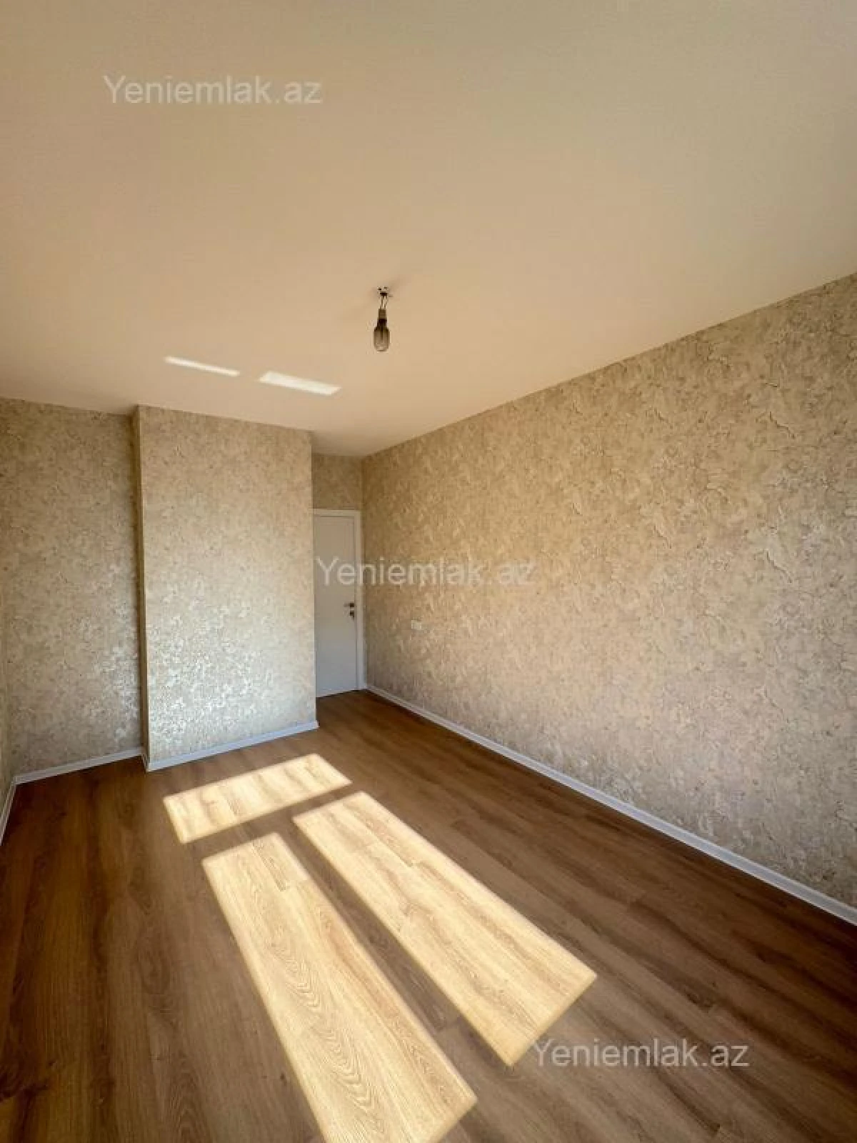 Satılır 3 otaqlı yeni tikili 77 m²