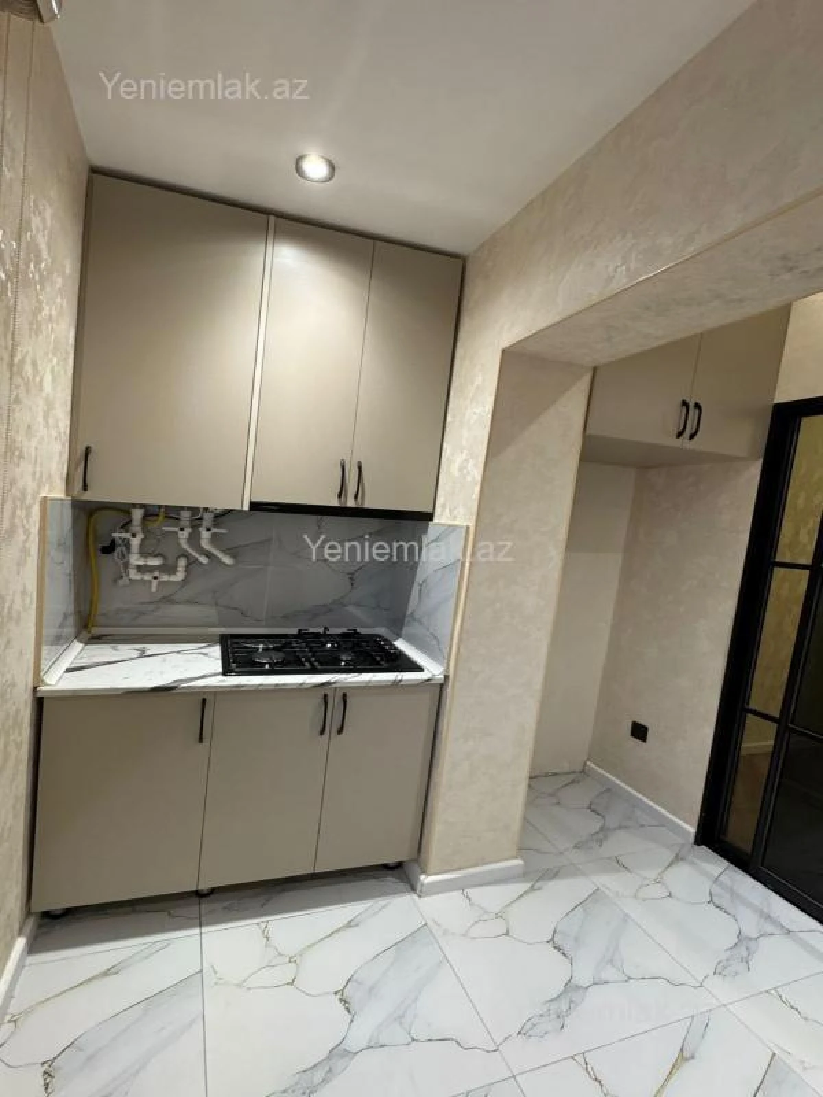 Satılır 2 otaqlı köhnə tikili 45 m²
