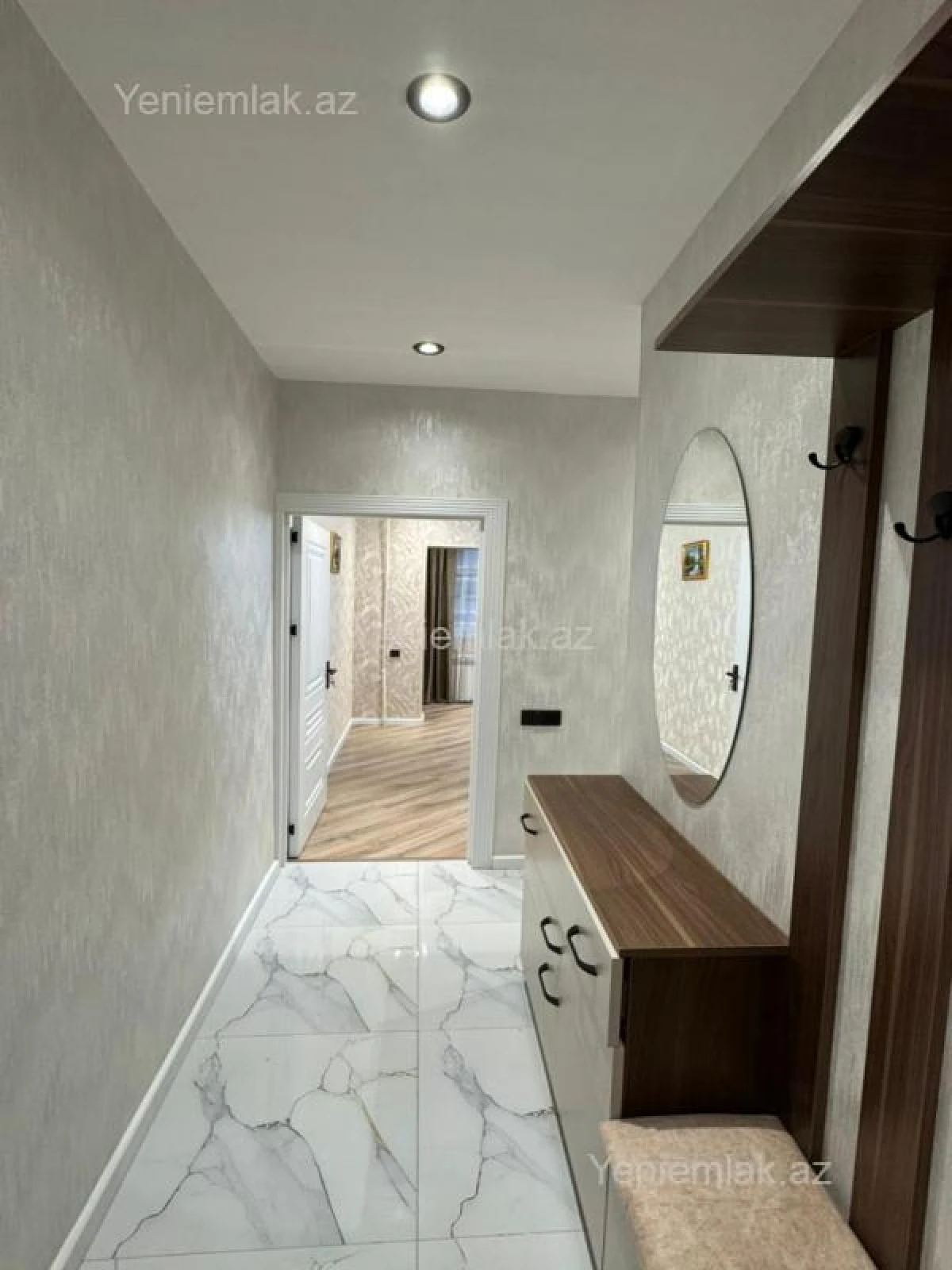 Satılır 2 otaqlı köhnə tikili 45 m²
