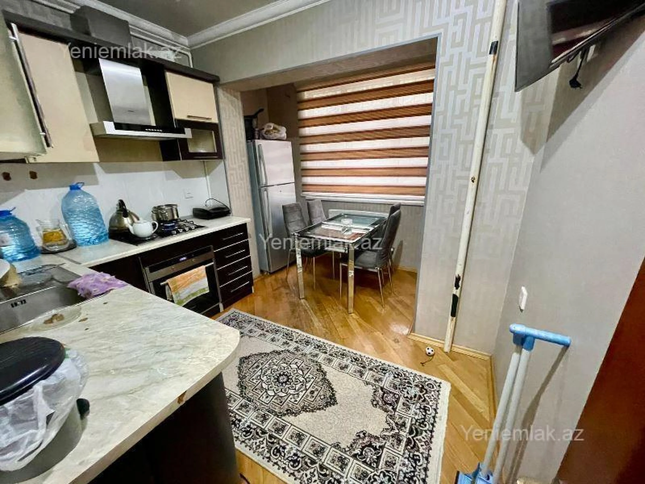 Satılır 3 otaqlı köhnə tikili 80 m²