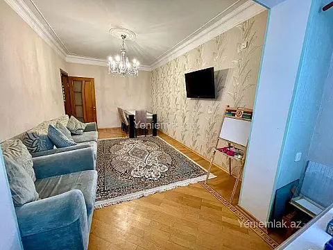Satılır 3 otaqlı köhnə tikili 80 m²