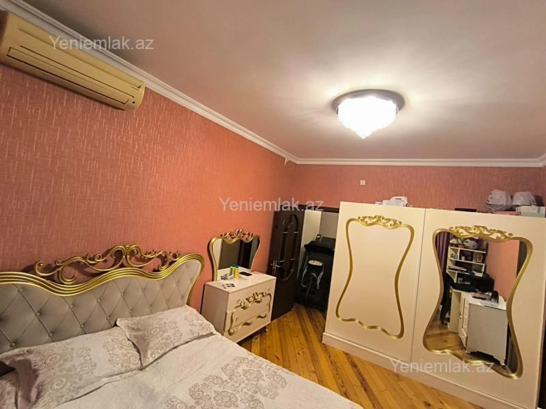 Satılır 3 otaqlı yeni tikili 100 m²