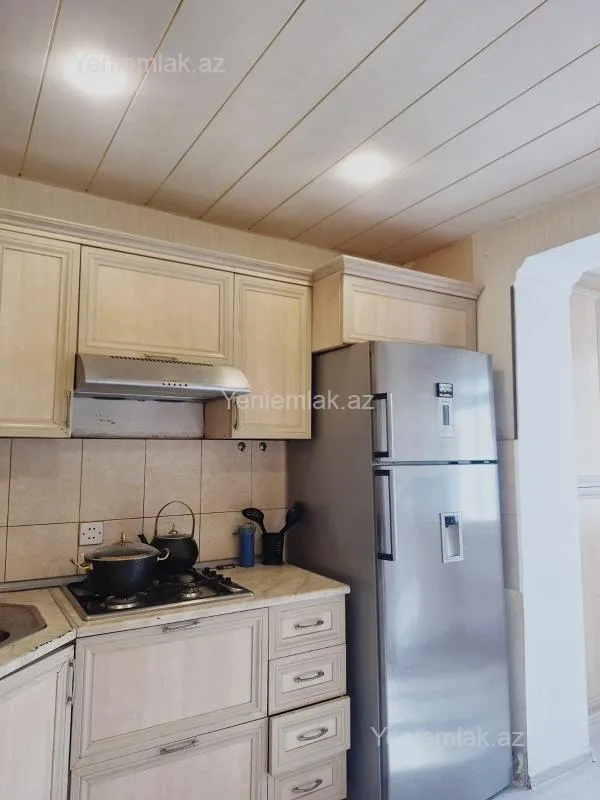 Satılır 3 otaqlı köhnə tikili 70 m²
