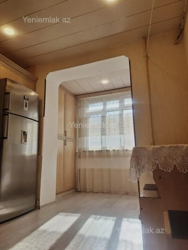 Satılır 3 otaqlı köhnə tikili 70 m²