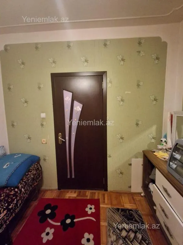 Satılır 3 otaqlı köhnə tikili 68 m²