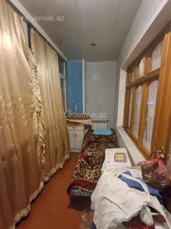 Satılır 3 otaqlı köhnə tikili 68 m²
