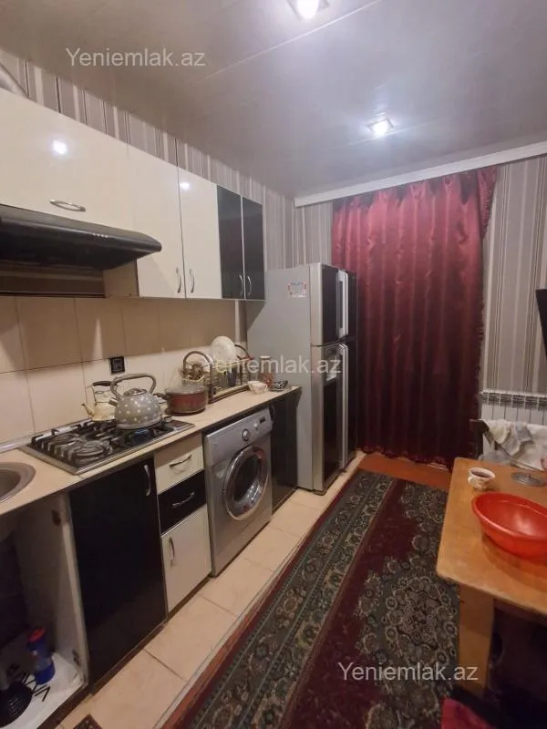 Satılır 3 otaqlı köhnə tikili 68 m²